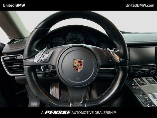 2016 Porsche Panamera 4