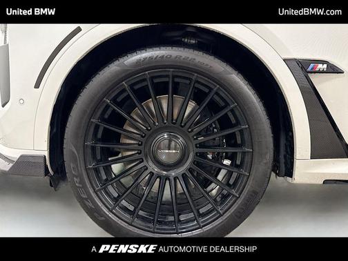 2024 BMW X7 M60i