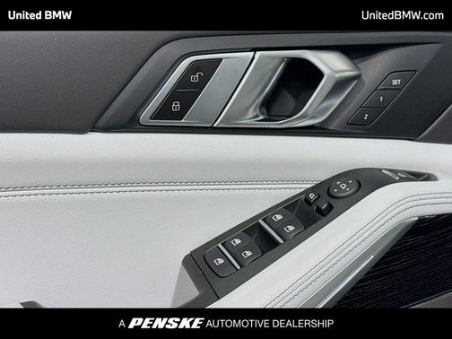 Skyscraper Grey Metallic 2026 BMW X5 xDrive40i