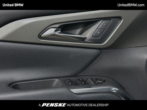 Sterling Gray Metallic 2025 Chevrolet Traverse LT