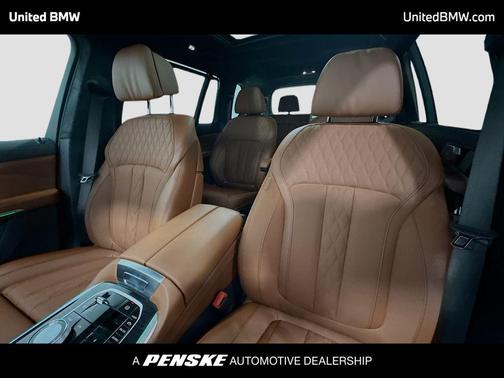 Black Sapphire Metallic 2026 BMW X7 xDrive40i