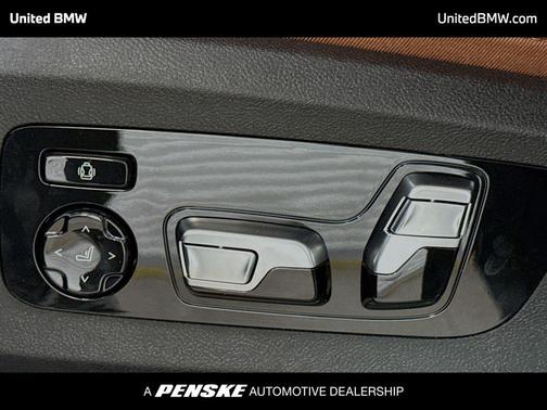 Black Sapphire Metallic 2026 BMW X7 xDrive40i