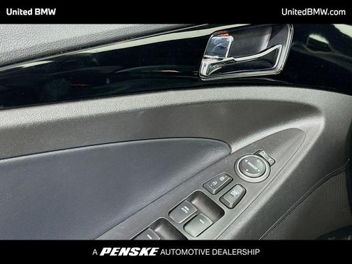 2012 Hyundai SONATA Limited