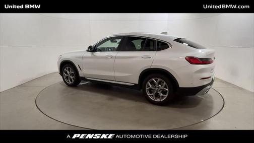 2024 BMW X4 xDrive30i