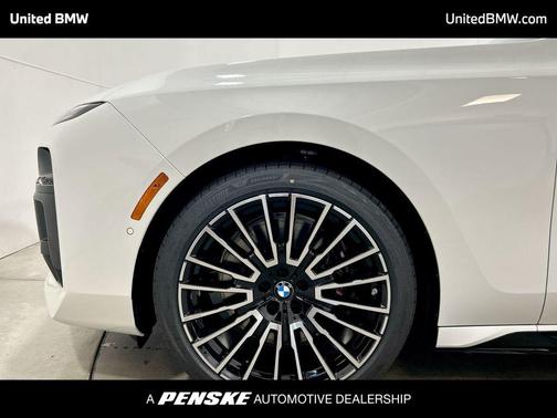 2025 BMW 760 i xDrive