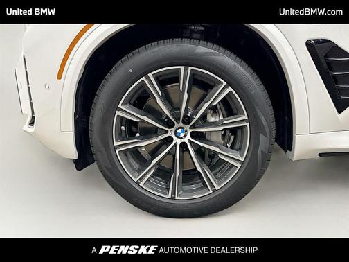 Mineral White Metallic 2026 BMW X5 PHEV xDrive50e