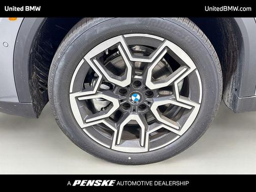 Skyscraper Grey Metallic 2026 BMW X2 xDrive28i