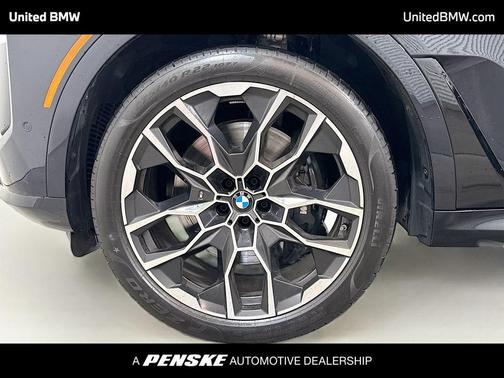 2025 BMW X7 xDrive40i