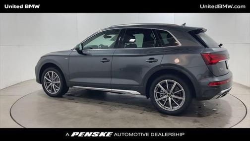 2022 Audi Q5 45 S line Premium Plus
