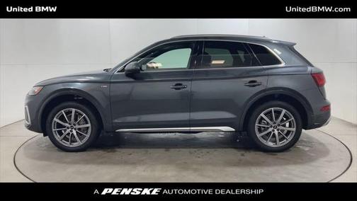 2022 Audi Q5 45 S line Premium Plus