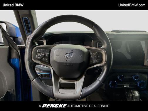 VELOCITY BLUE METALLIC 2023 Ford Bronco Outer Banks