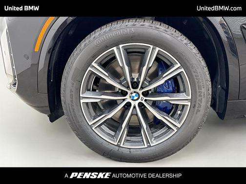 Black Sapphire Metallic 2026 BMW X5 PHEV xDrive50e