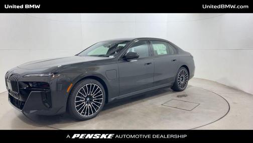 2026 BMW 750e i xDrive