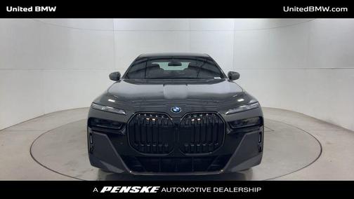 2026 BMW 750e i xDrive