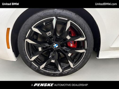 Alpine White 2026 BMW 330 330i