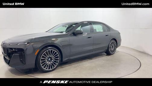 2026 BMW 750e i xDrive