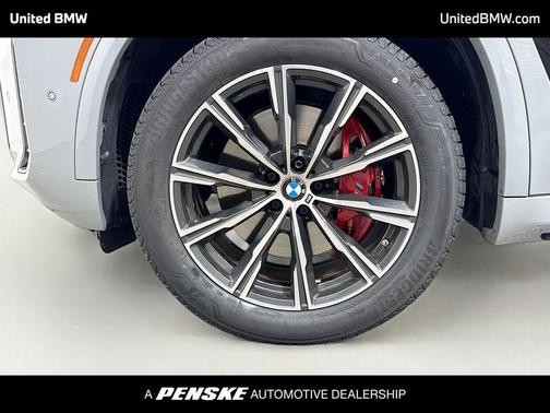 Brooklyn Grey Metallic 2024 BMW X5 sDrive40i