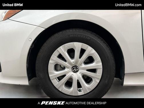 2020 Toyota Prius LE