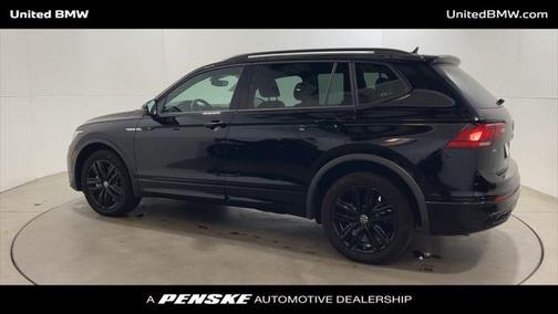 2022 Volkswagen Tiguan 2.0T SE R-Line Black