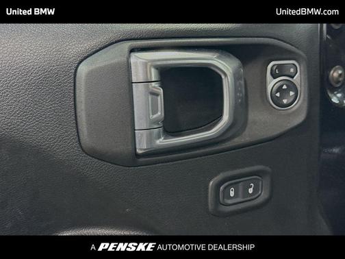 Black Clearcoat 2021 Jeep Wrangler Rubicon