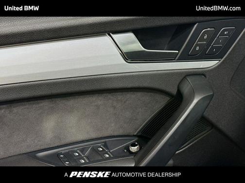 Mythos Black Metallic 2021 Audi SQ5 3.0T Premium Plus