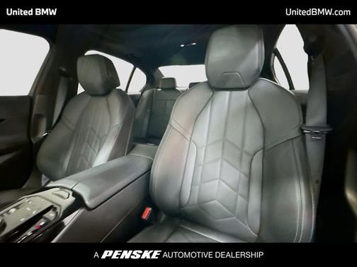 Alpine White 2024 BMW 530 530i