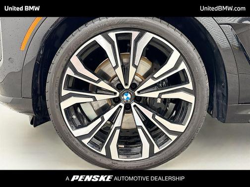 2025 BMW X7 xDrive40i