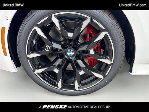 Mineral White Metallic 2026 BMW 330 330i