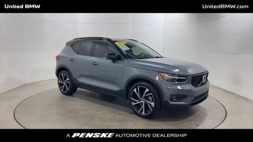 2021 Volvo XC40 T5 R-Design