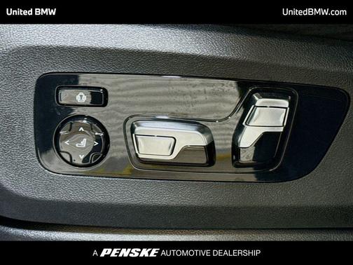 White Metallic 2026 BMW X7 xDrive40i
