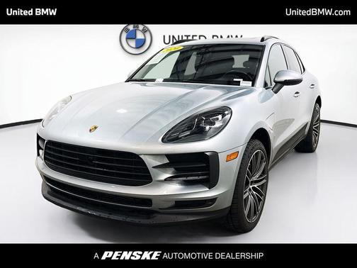 2020 Porsche Macan Base (PDK)