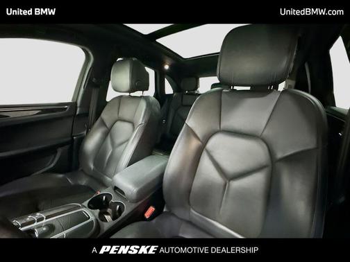 2020 Porsche Macan Base (PDK)