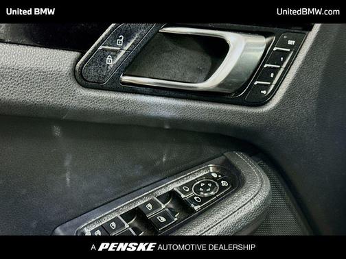 2020 Porsche Macan Base (PDK)