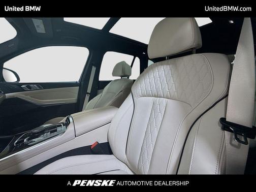 Mineral White Metallic 2026 BMW X5 xDrive40i