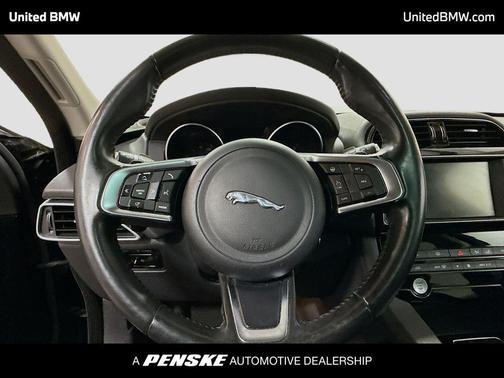 2018 Jaguar F-PACE 25t Prestige