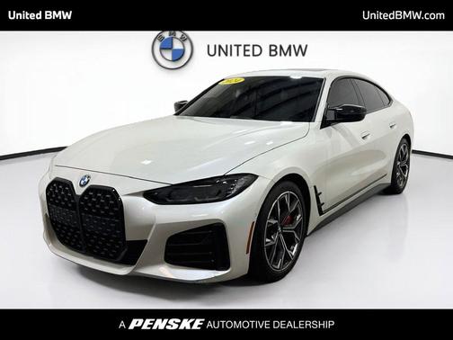 Mineral White Metallic 2024 BMW M440 i