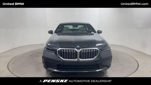 2025 BMW 530 i