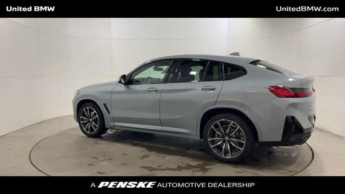 2025 BMW X4 xDrive30i