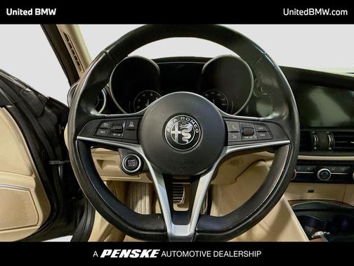 Vesuvio Gray Metallic 2019 Alfa Romeo Giulia Ti Lusso