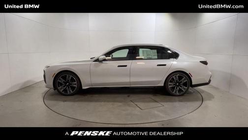 Mineral White Metallic 2025 BMW 760 xDrive