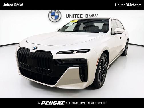 Mineral White Metallic 2025 BMW 760 xDrive