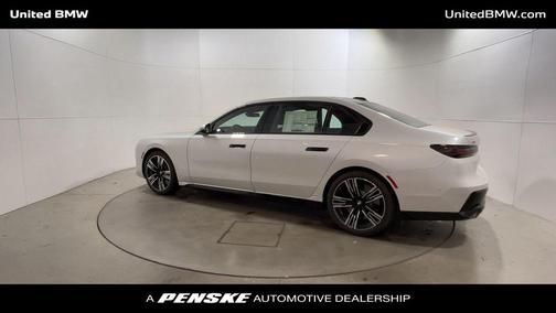 Mineral White Metallic 2025 BMW 760 xDrive