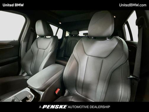 2025 BMW X4 xDrive30i