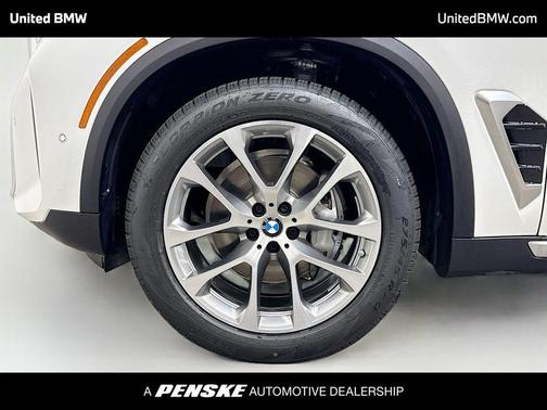 Alpine White 2026 BMW X5 sDrive40i