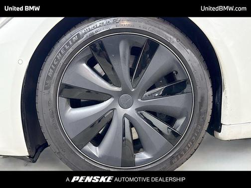 2022 Tesla Model S Plaid