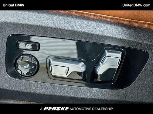 Carbon Black Metallic 2027 BMW X7 xDrive40i