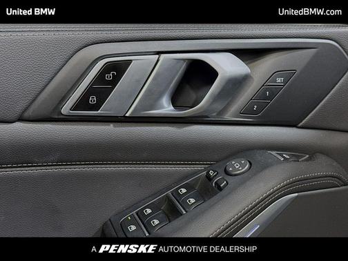 Black Sapphire Metallic 2021 BMW X5 sDrive40i