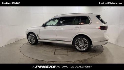 2025 BMW X7 xDrive40i