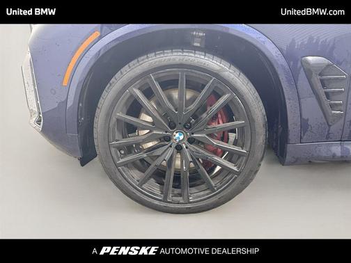 Tanzanite Blue II Metallic 2024 BMW X5 M60i