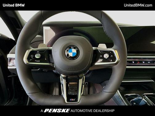 Black Sapphire Metallic 2026 BMW 740 740i